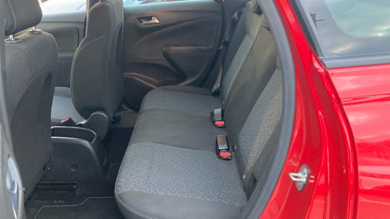 Vauxhall Crossland 1.2 Design 5dr Petrol Hatchback